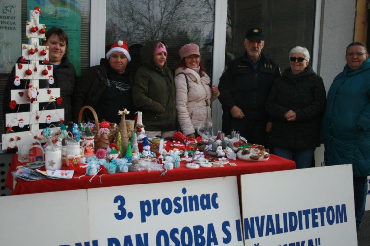 Slika /PU_SiM/AA NOVE Ilustracije/PROMET/Međunarodni dan osoba s invaliditetom/Međunarodni dan osoba s invaliditetom 2023/naslovna.jpg